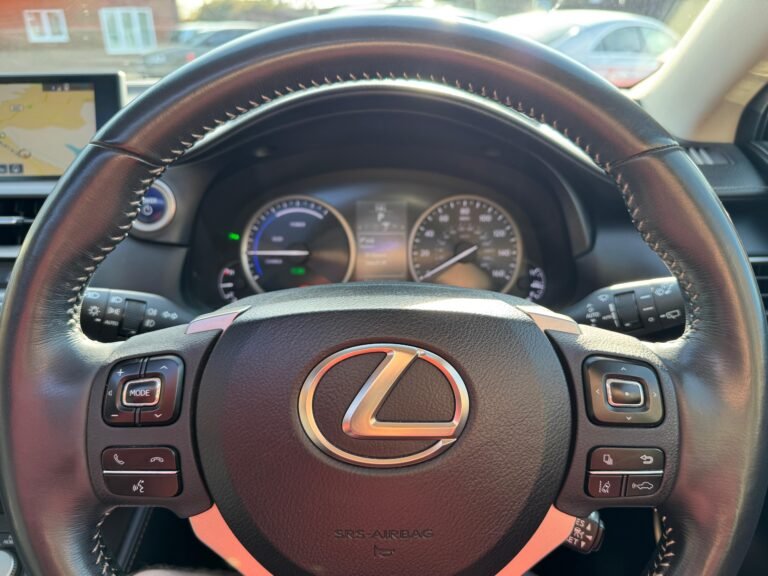 Lexus NX – 2.5 300h Premier SUV 5dr Petrol Hybrid E-CVT 4WD