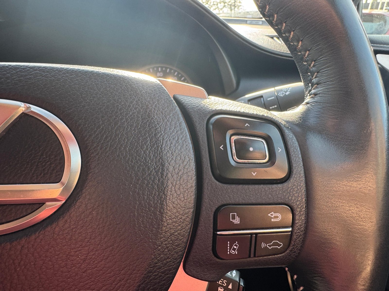 Lexus NX – 2.5 300h Premier SUV 5dr Petrol Hybrid E-CVT 4WD