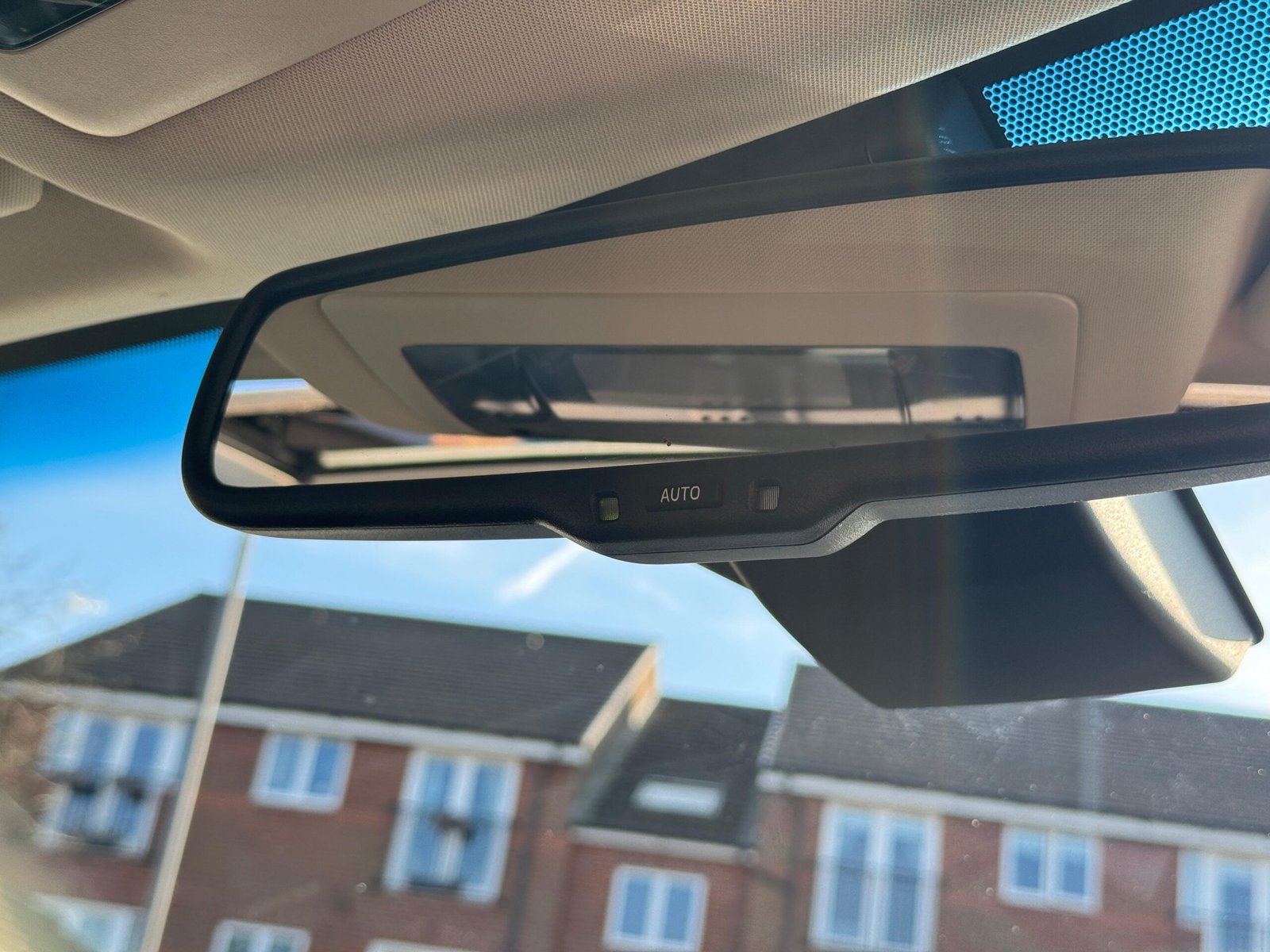 Lexus NX – 2.5 300h Premier SUV 5dr Petrol Hybrid E-CVT 4WD