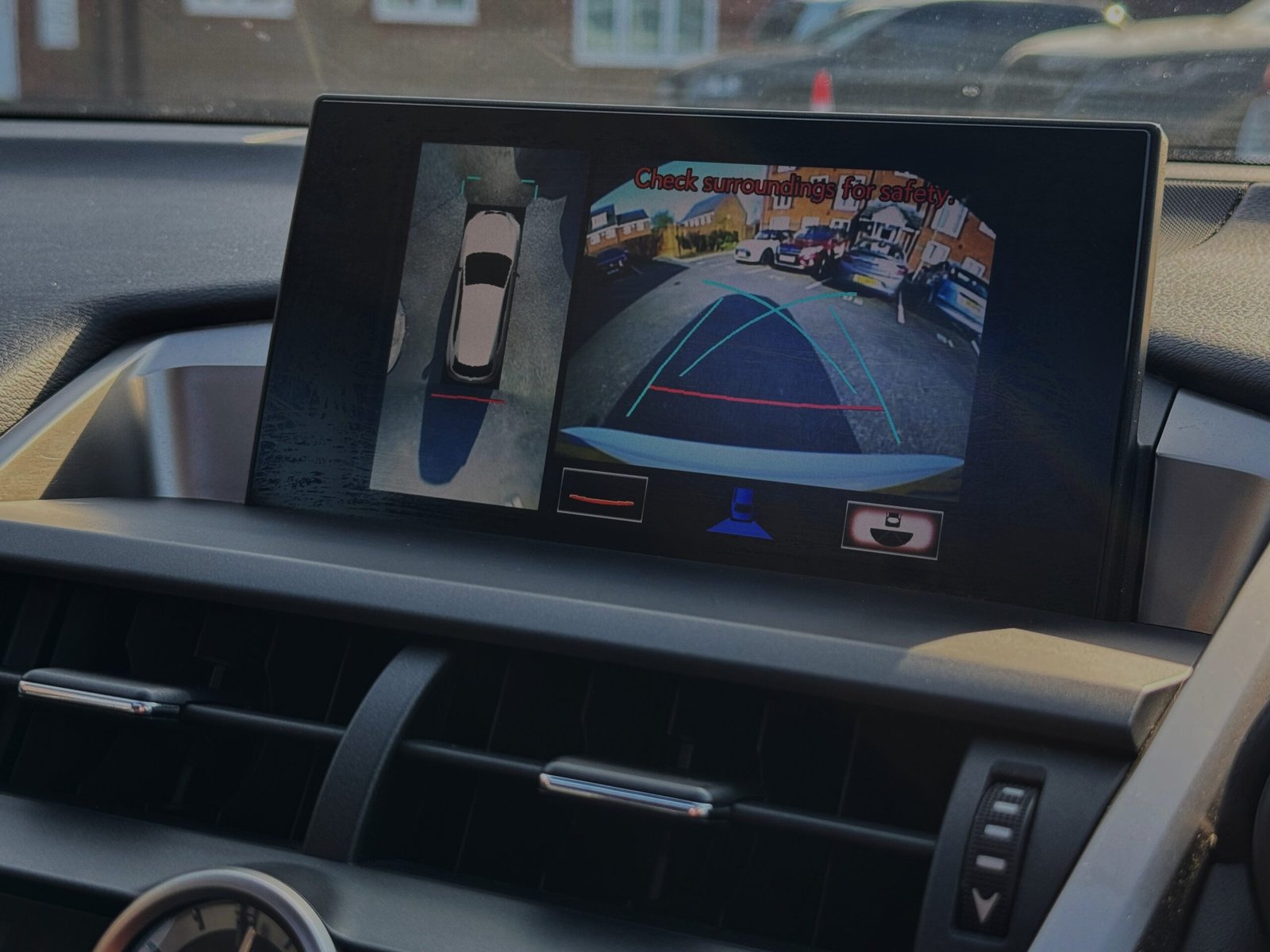 Lexus NX – 2.5 300h Premier SUV 5dr Petrol Hybrid E-CVT 4WD