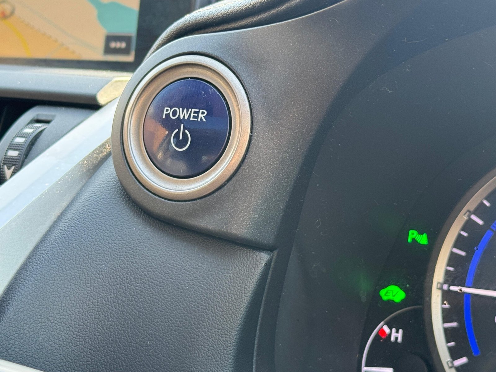 Lexus NX – 2.5 300h Premier SUV 5dr Petrol Hybrid E-CVT 4WD