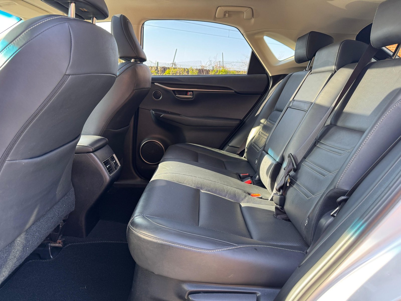 Lexus NX – 2.5 300h Premier SUV 5dr Petrol Hybrid E-CVT 4WD