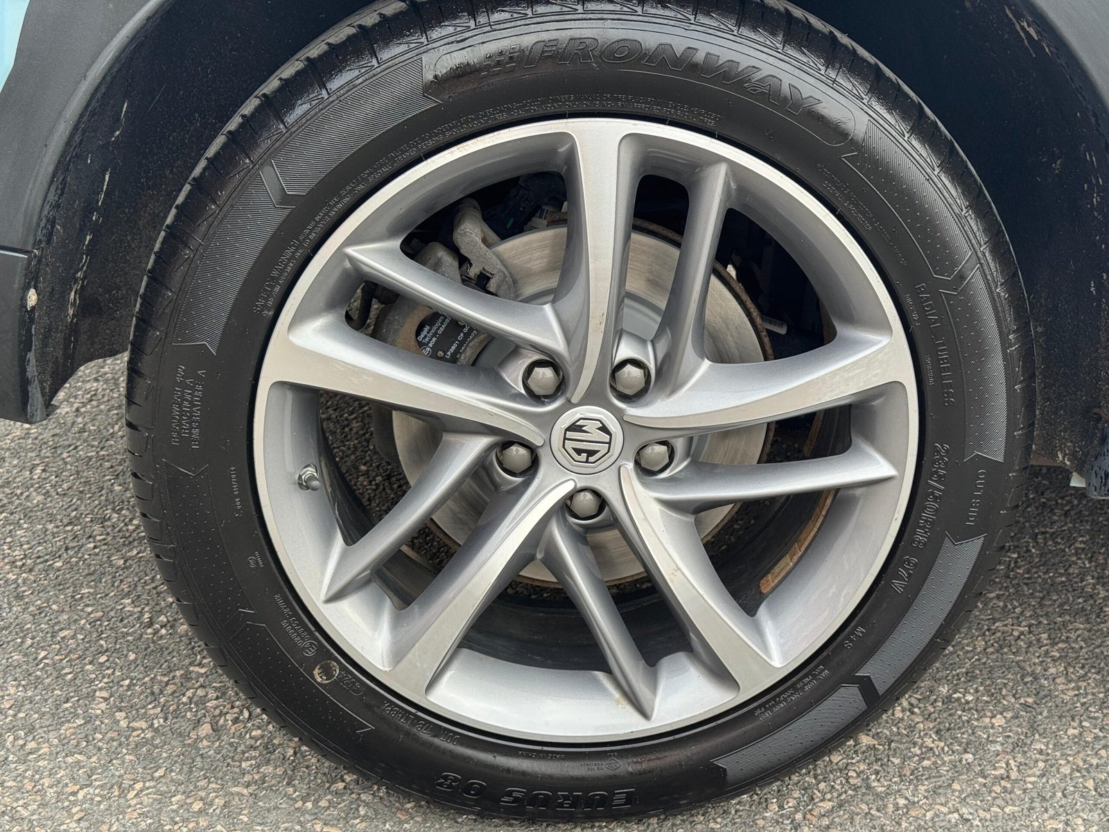 MG HS – 1.5 T-GDI 16.6 kWh Exclusive Auto