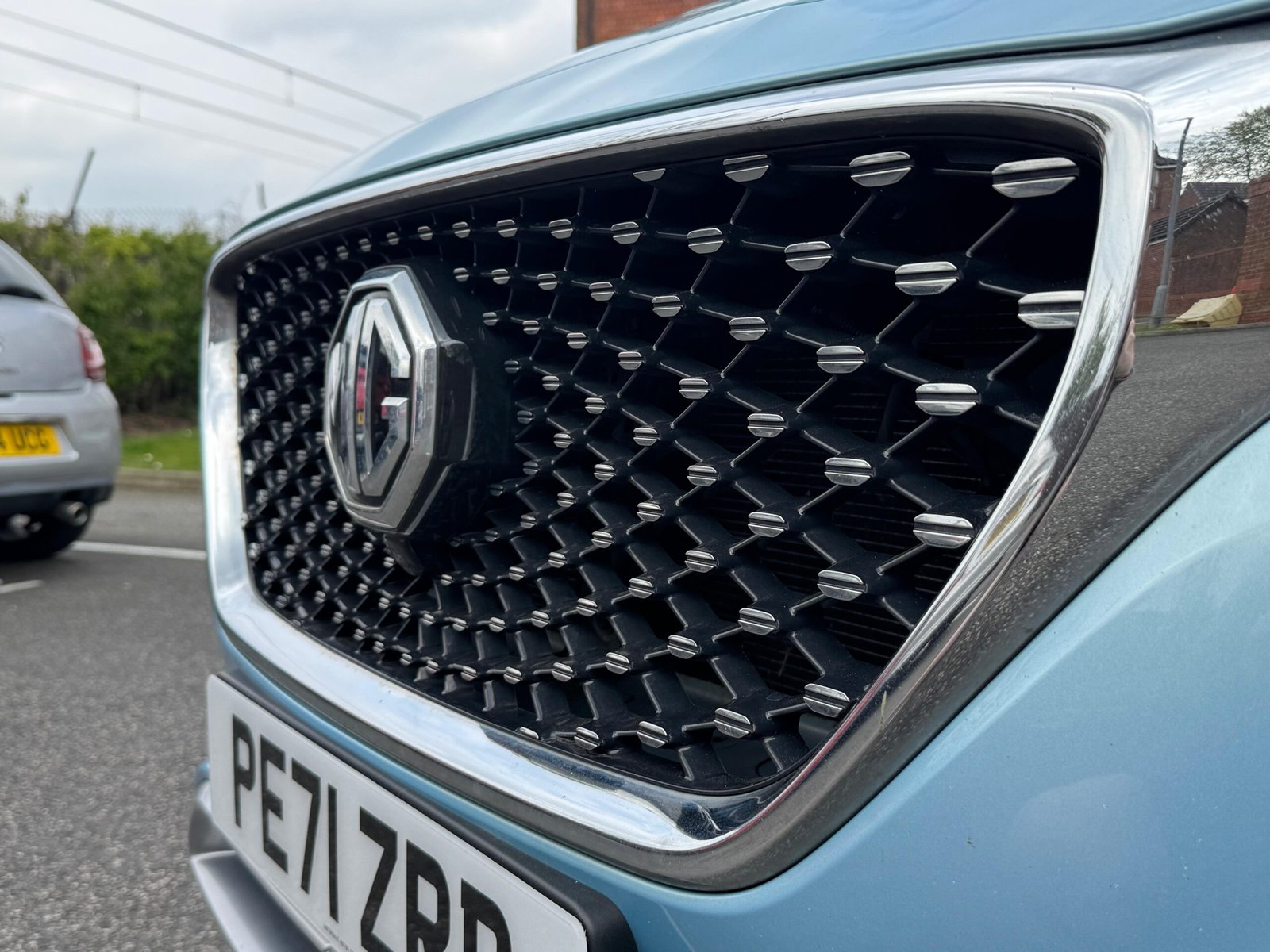 MG HS – 1.5 T-GDI 16.6 kWh Exclusive Auto