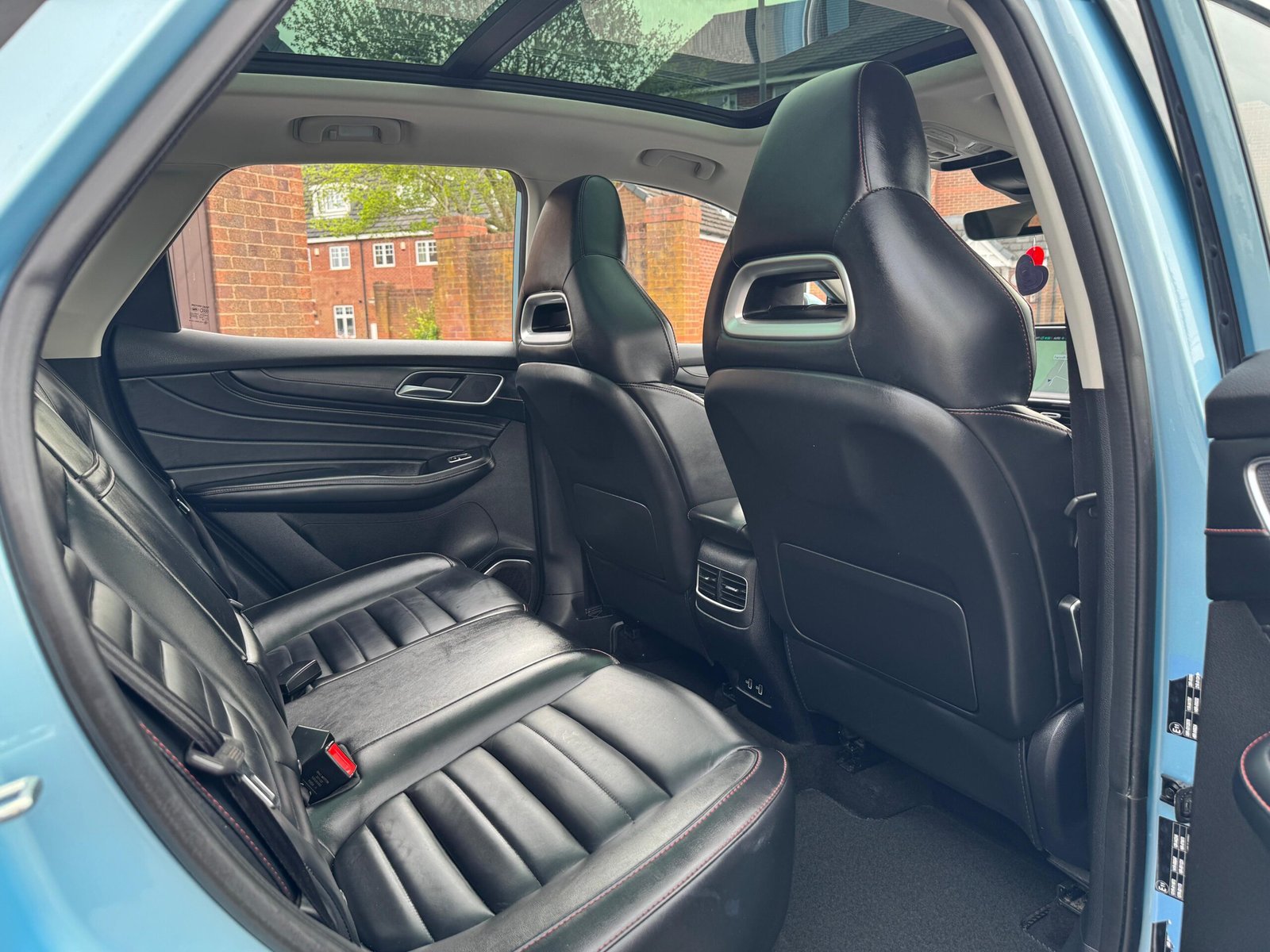 MG HS – 1.5 T-GDI 16.6 kWh Exclusive Auto