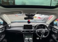 MG HS – 1.5 T-GDI 16.6 kWh Exclusive Auto