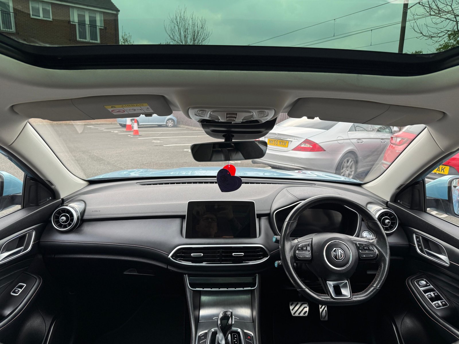 MG HS – 1.5 T-GDI 16.6 kWh Exclusive Auto