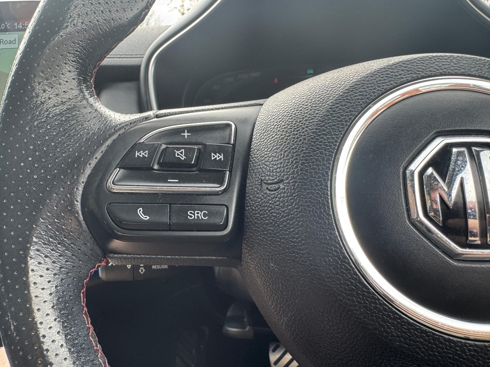 MG HS – 1.5 T-GDI 16.6 kWh Exclusive Auto