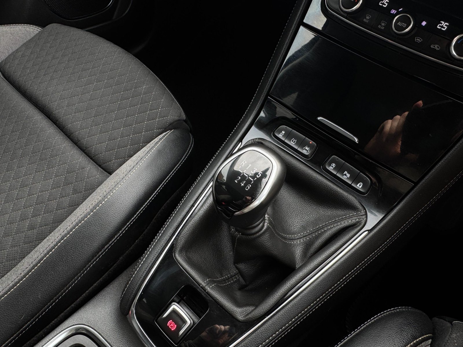 Vauxhall Grandland X – 1.5 Turbo D Business Edition Nav