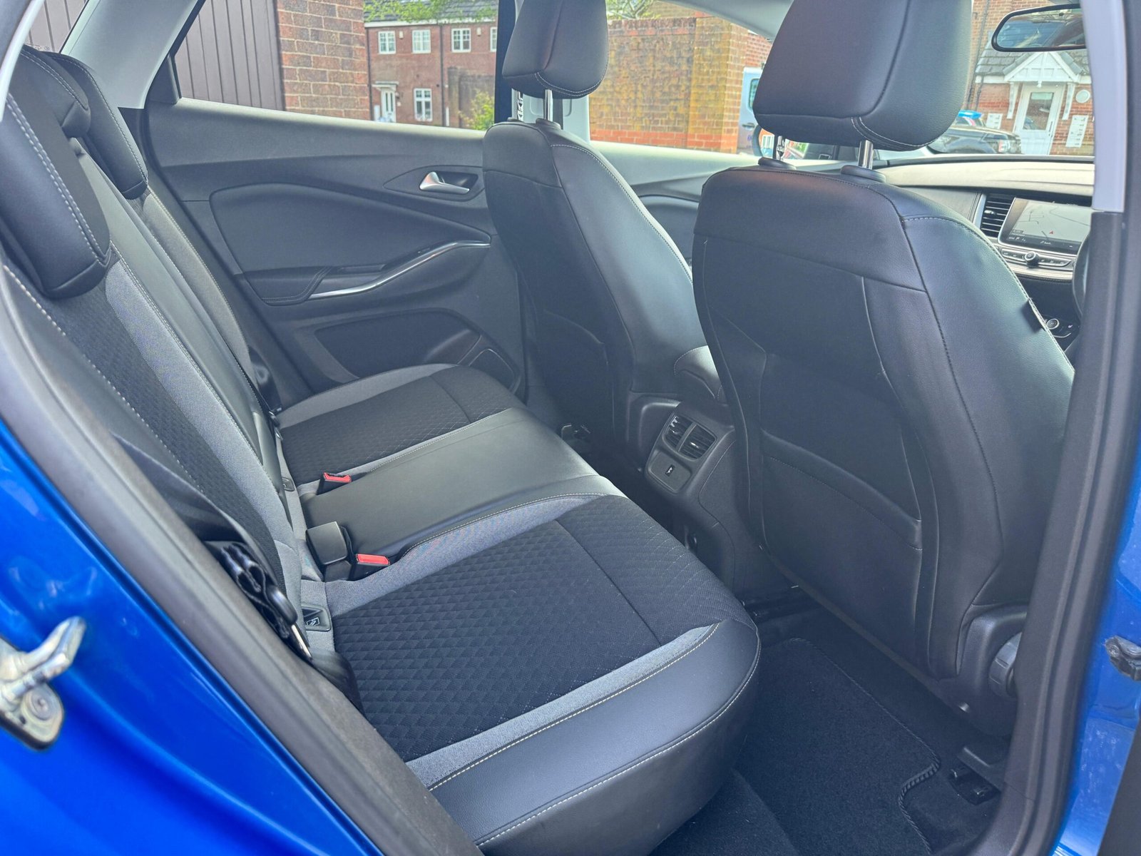 Vauxhall Grandland X – 1.5 Turbo D Business Edition Nav