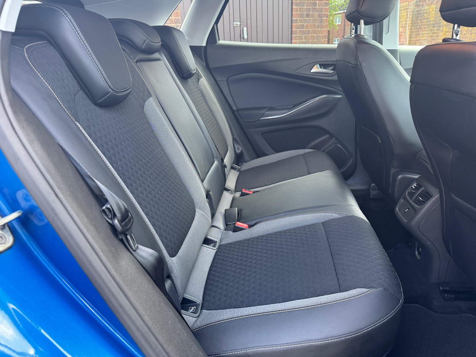 Vauxhall Grandland X – 1.5 Turbo D Business Edition Nav