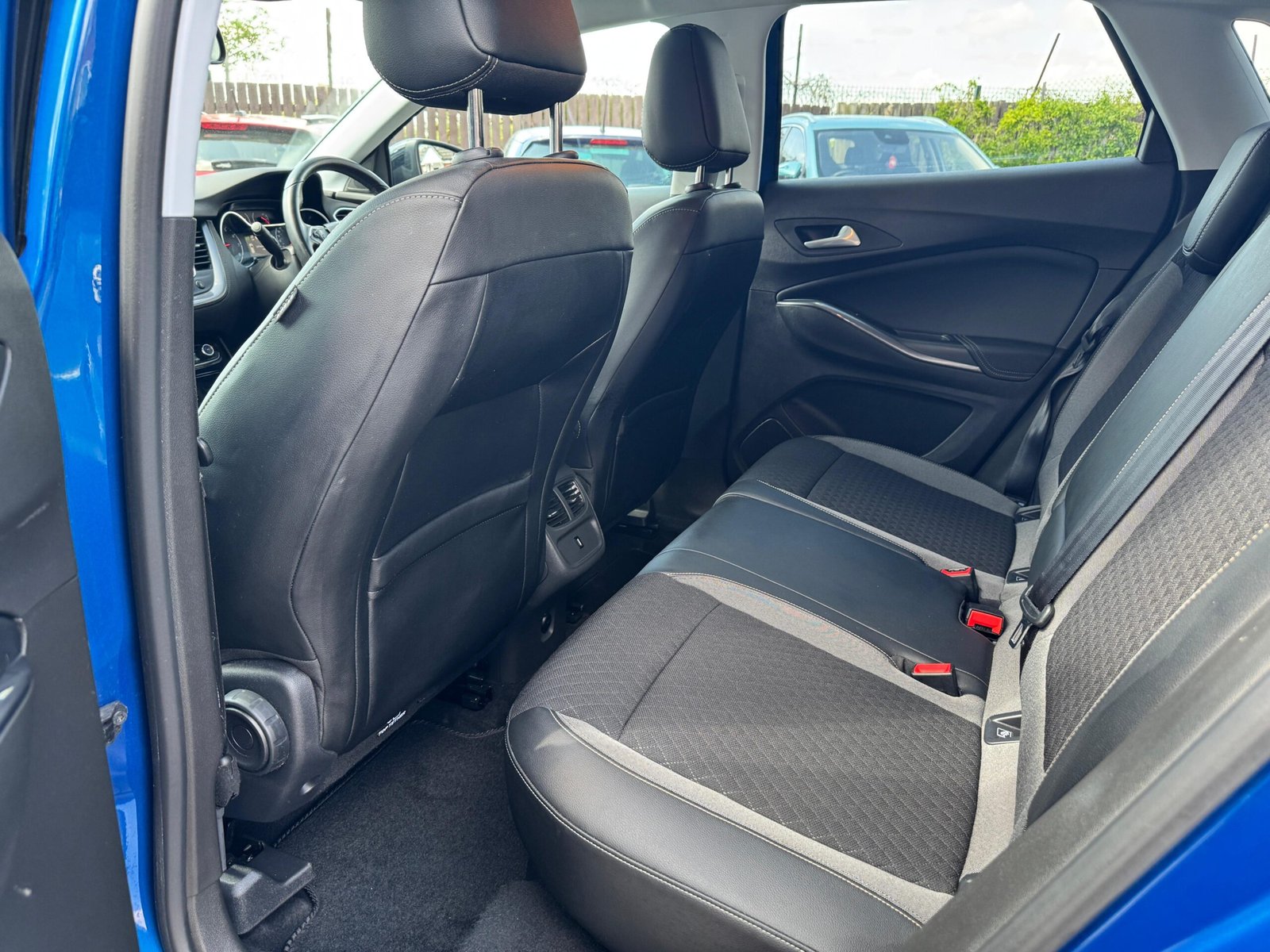 Vauxhall Grandland X – 1.5 Turbo D Business Edition Nav