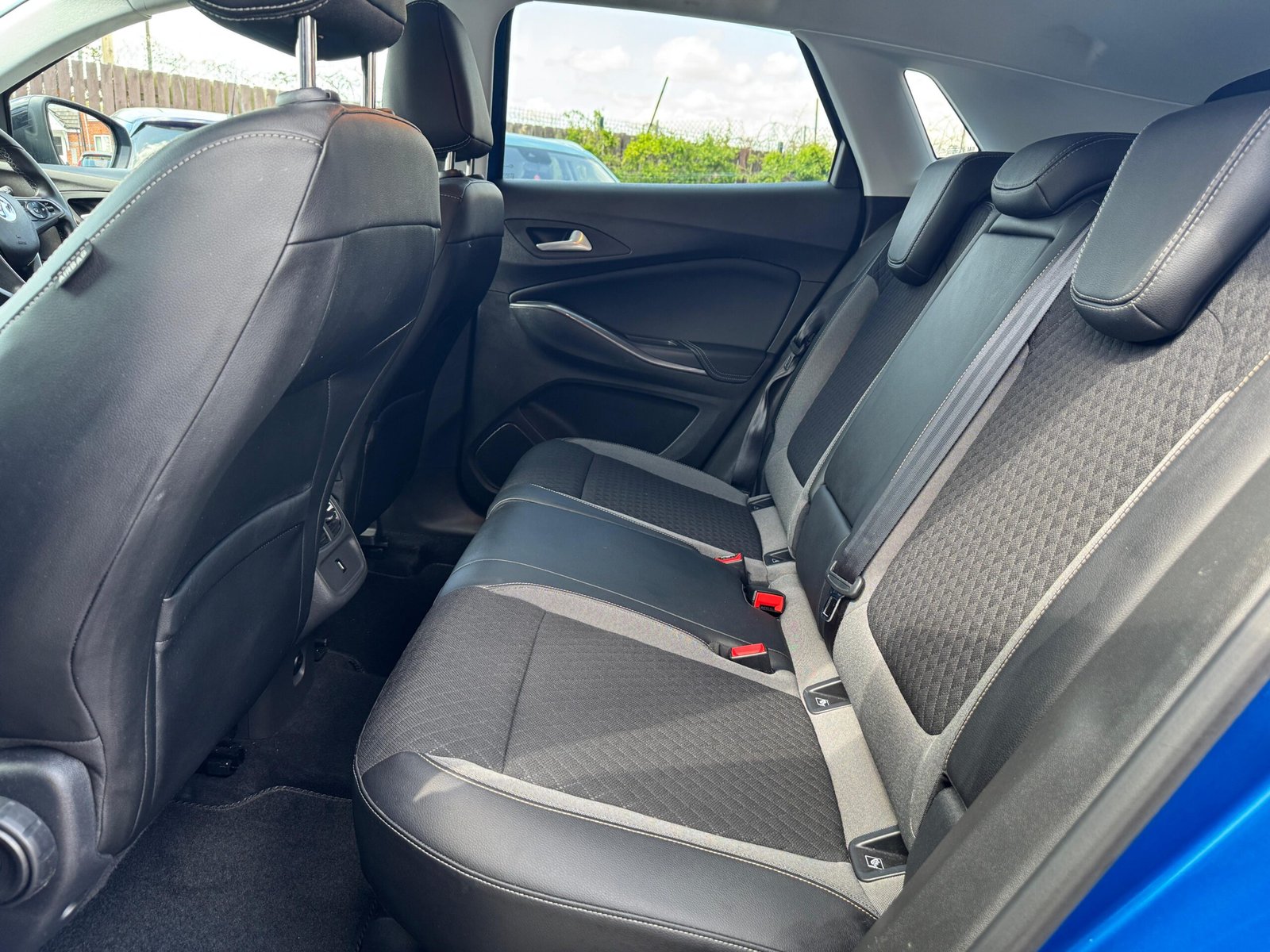 Vauxhall Grandland X – 1.5 Turbo D Business Edition Nav