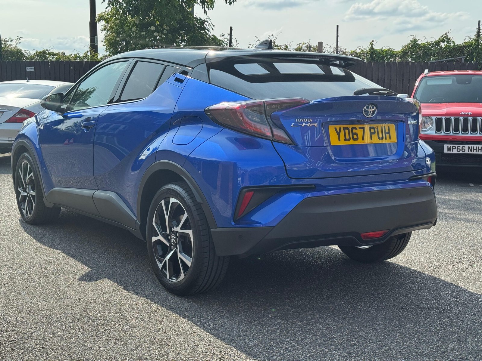 Toyota C-HR – 1.8 VVT-h Dynamic CVT