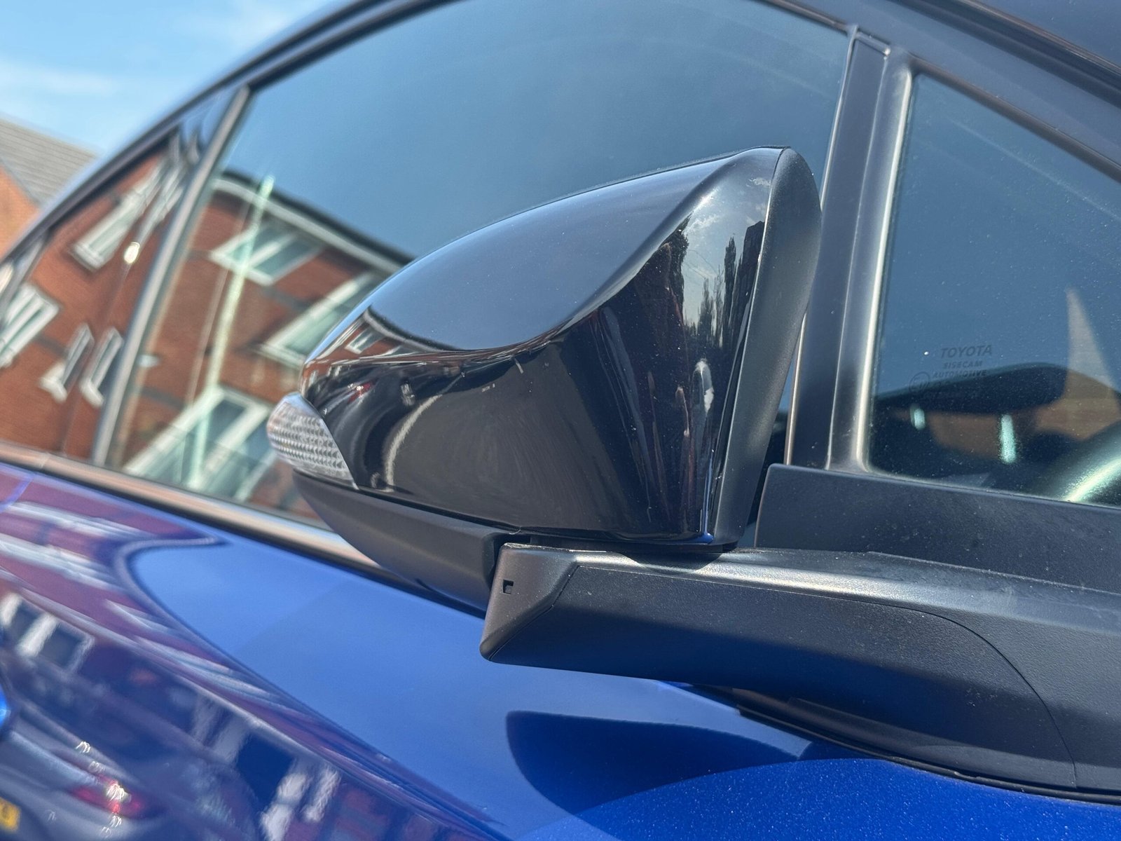 Toyota C-HR – 1.8 VVT-h Dynamic CVT