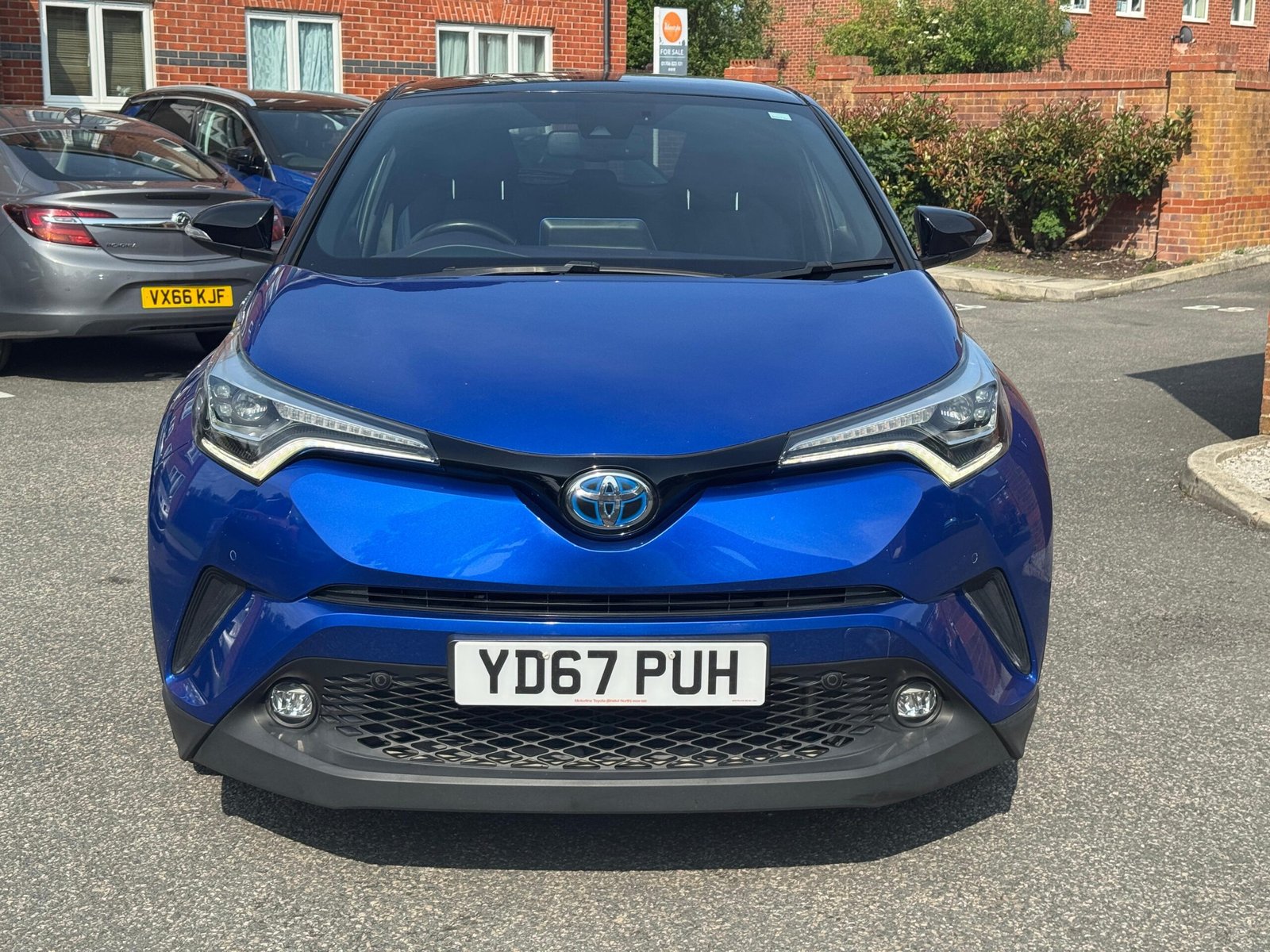Toyota C-HR – 1.8 VVT-h Dynamic CVT