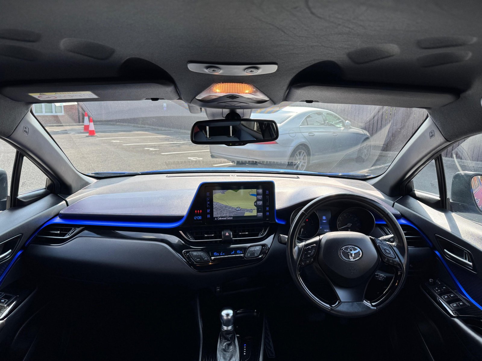 Toyota C-HR – 1.8 VVT-h Dynamic CVT