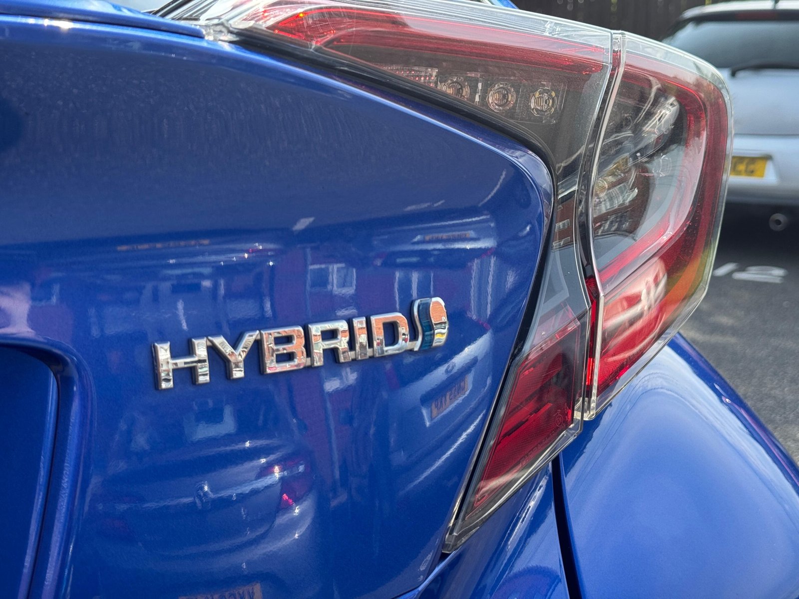 Toyota C-HR – 1.8 VVT-h Dynamic CVT