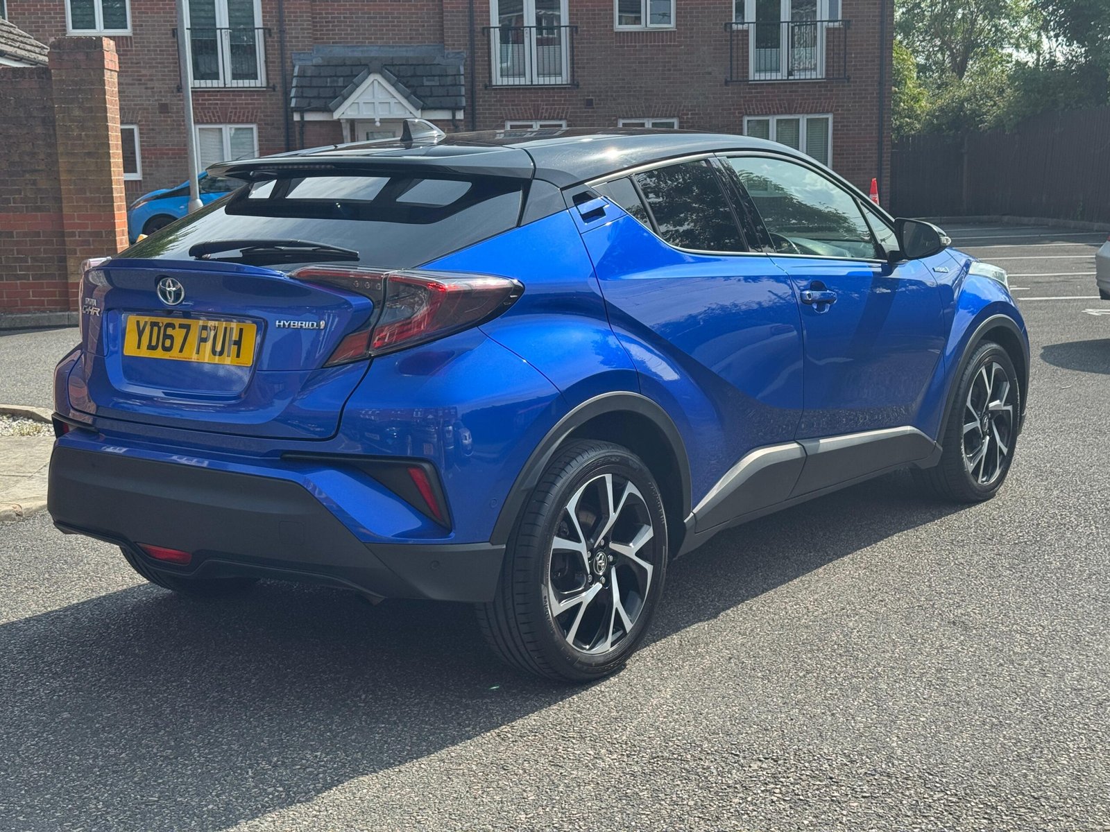 Toyota C-HR – 1.8 VVT-h Dynamic CVT