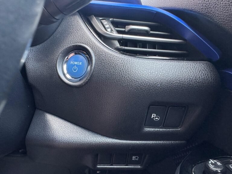 Toyota C-HR – 1.8 VVT-h Dynamic CVT