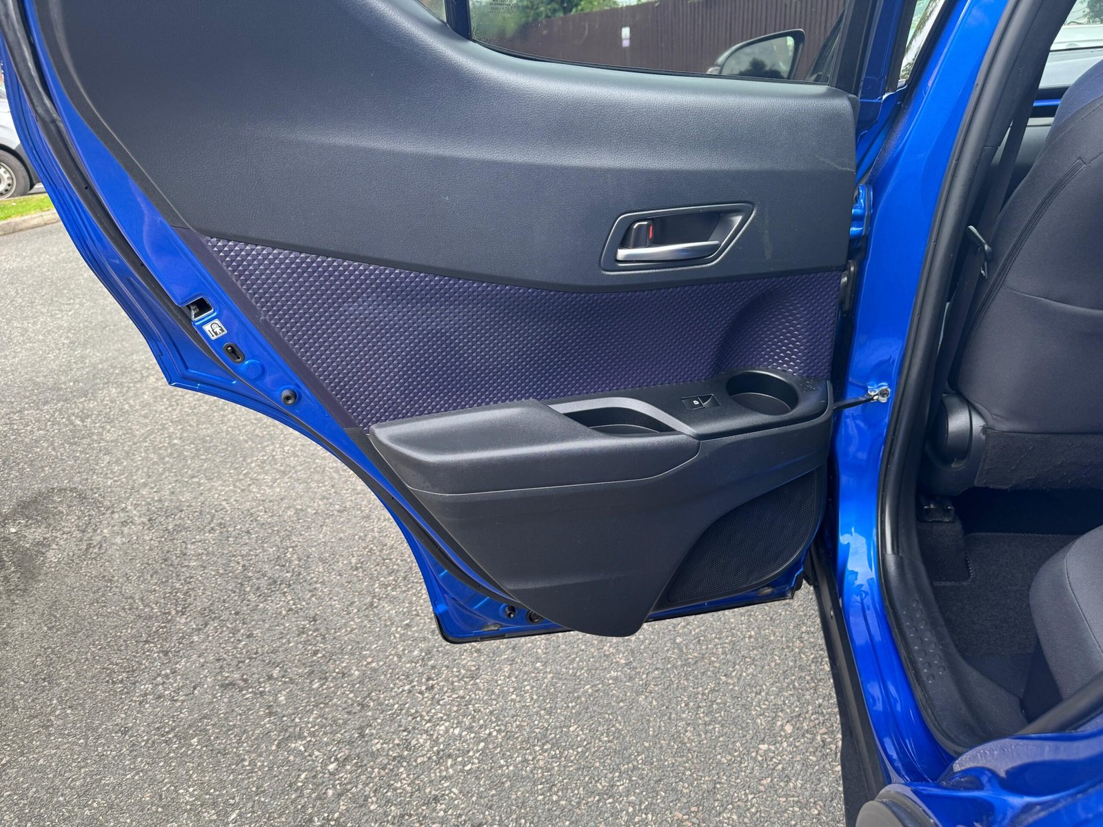 Toyota C-HR – 1.8 VVT-h Dynamic CVT