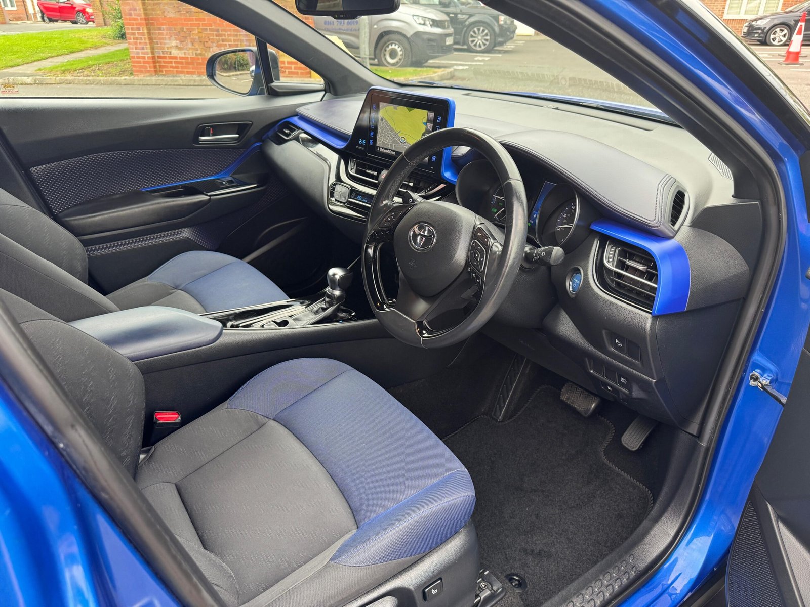 Toyota C-HR – 1.8 VVT-h Dynamic CVT