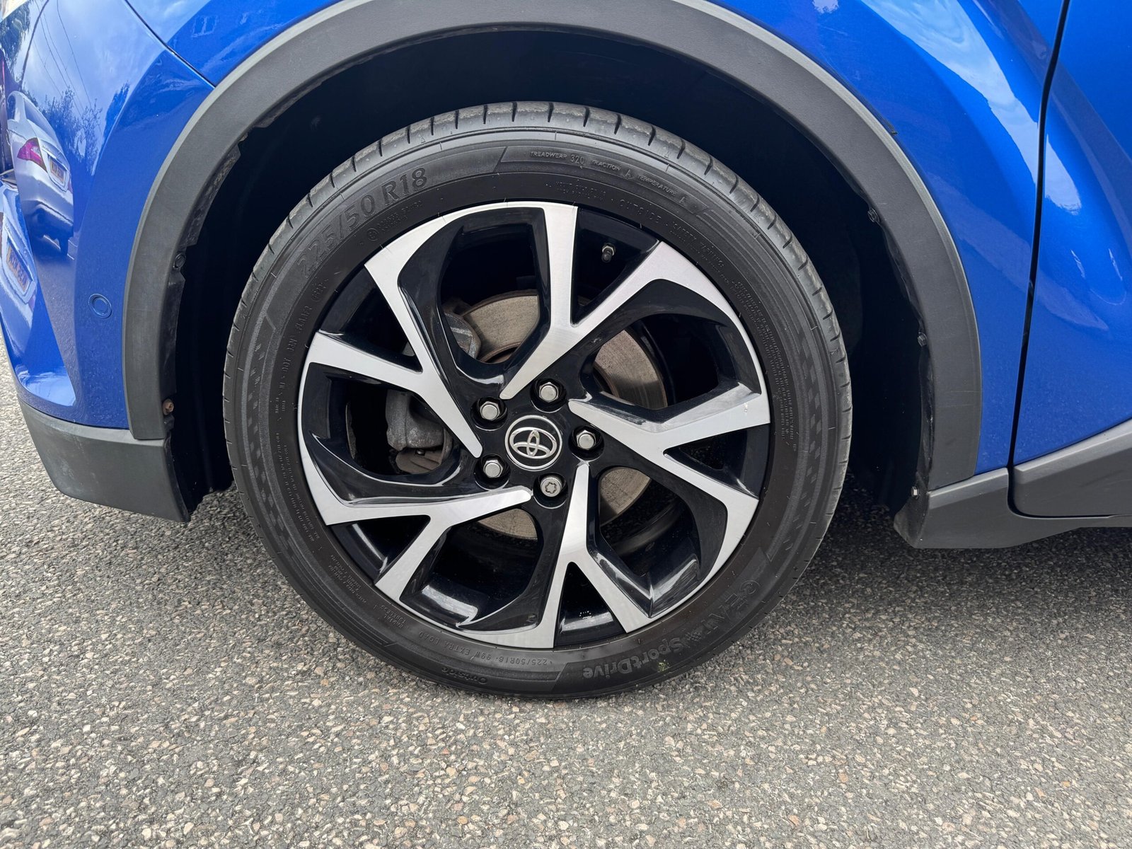 Toyota C-HR – 1.8 VVT-h Dynamic CVT