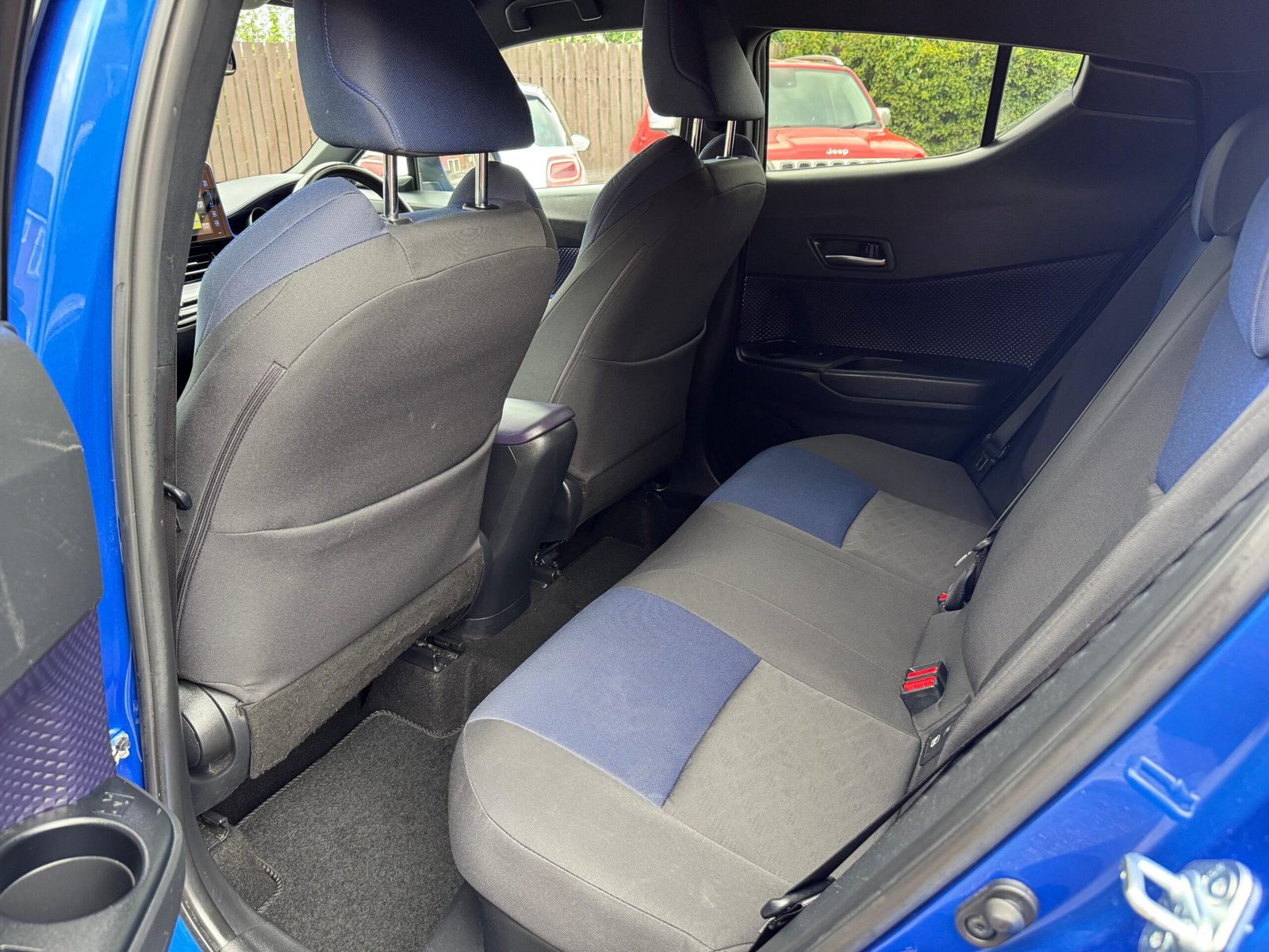 Toyota C-HR – 1.8 VVT-h Dynamic CVT