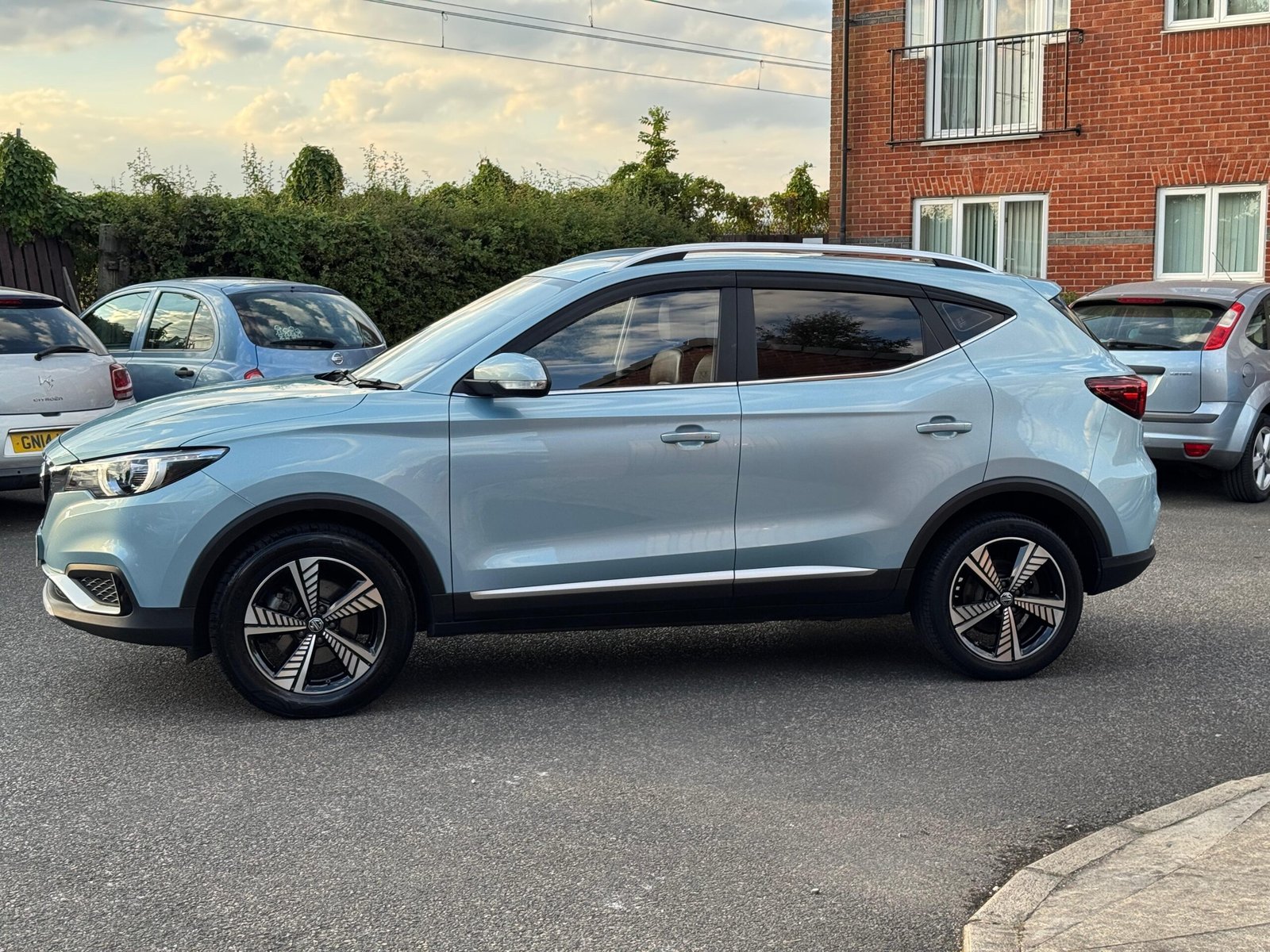 MG ZS – 44.5kWh Exclusive SUV