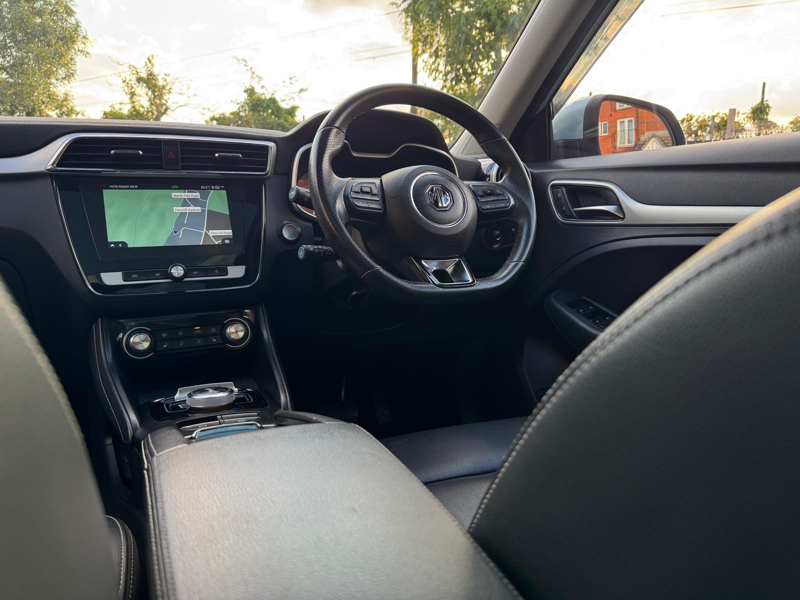 MG ZS – 44.5kWh Exclusive SUV