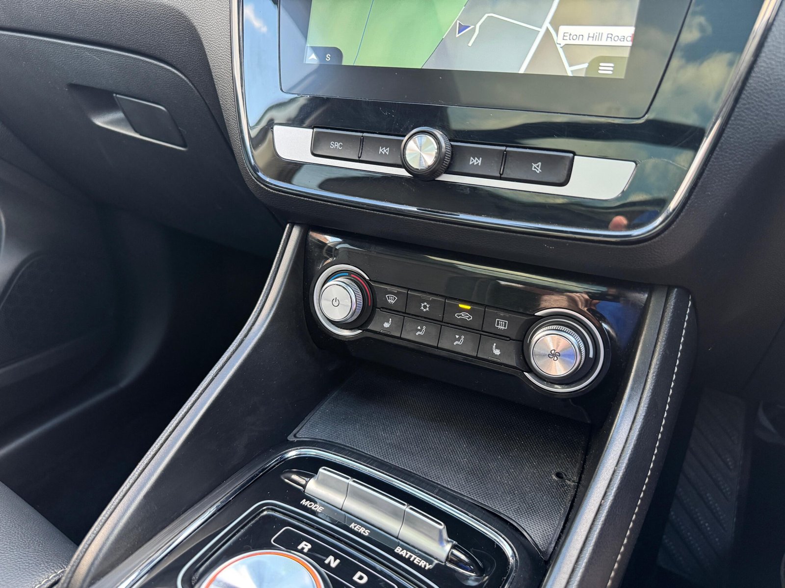 MG ZS – 44.5kWh Exclusive SUV