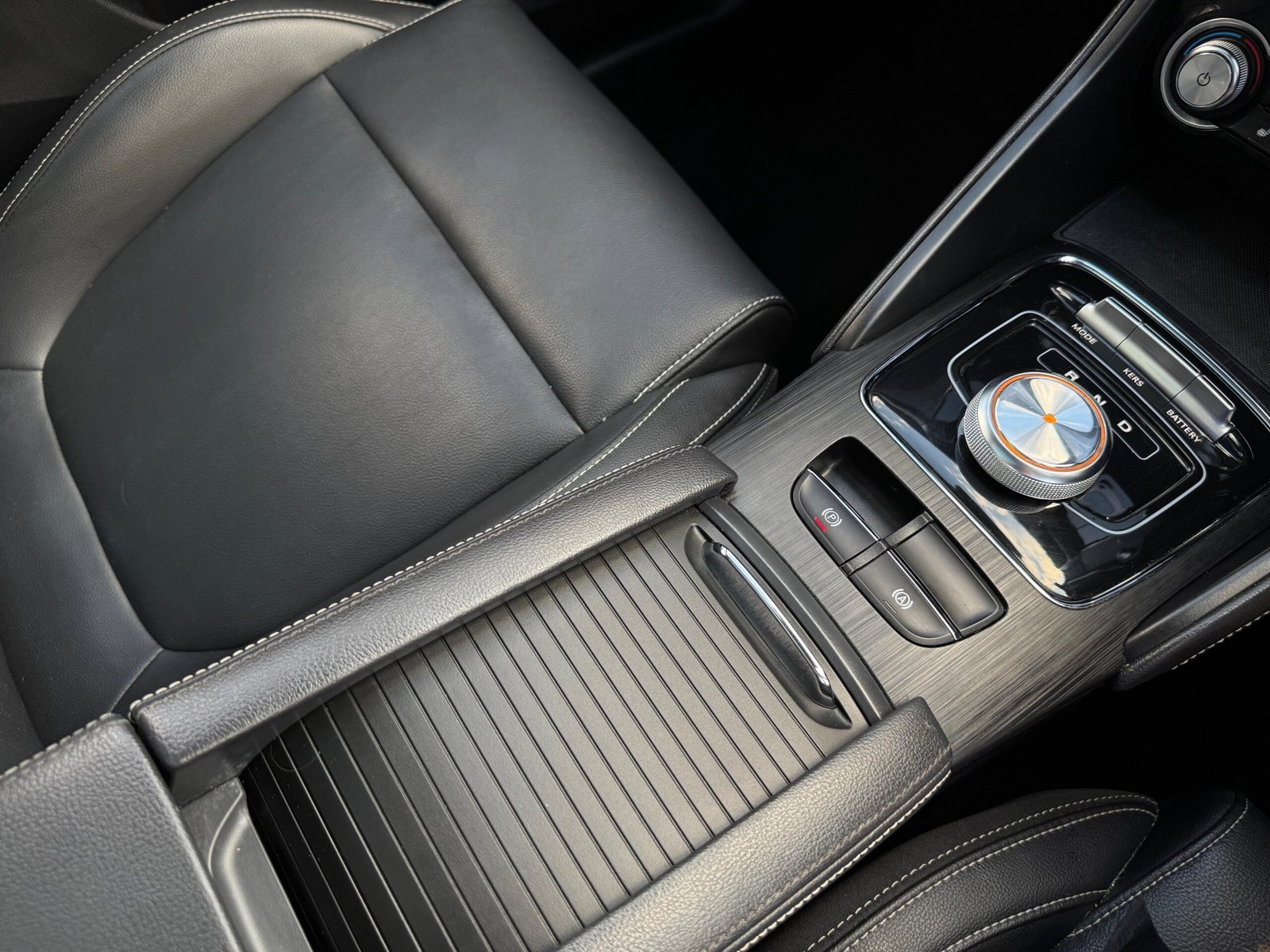 MG ZS – 44.5kWh Exclusive SUV