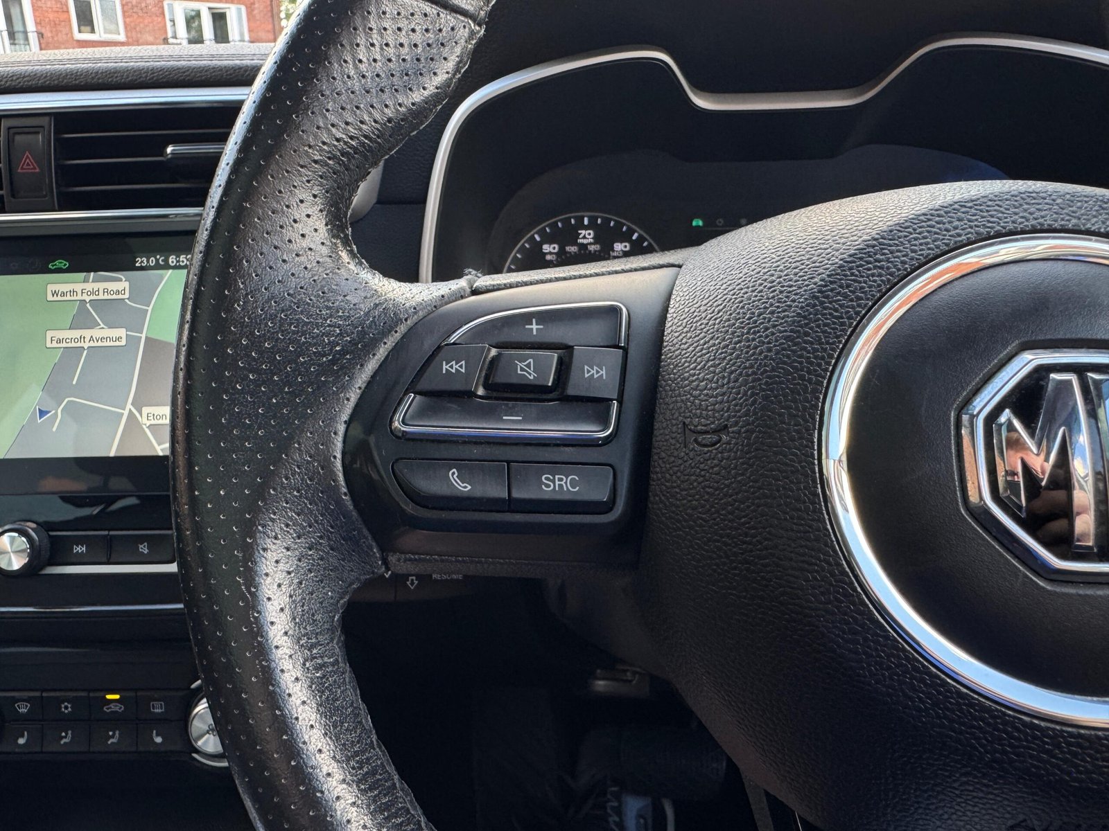 MG ZS – 44.5kWh Exclusive SUV