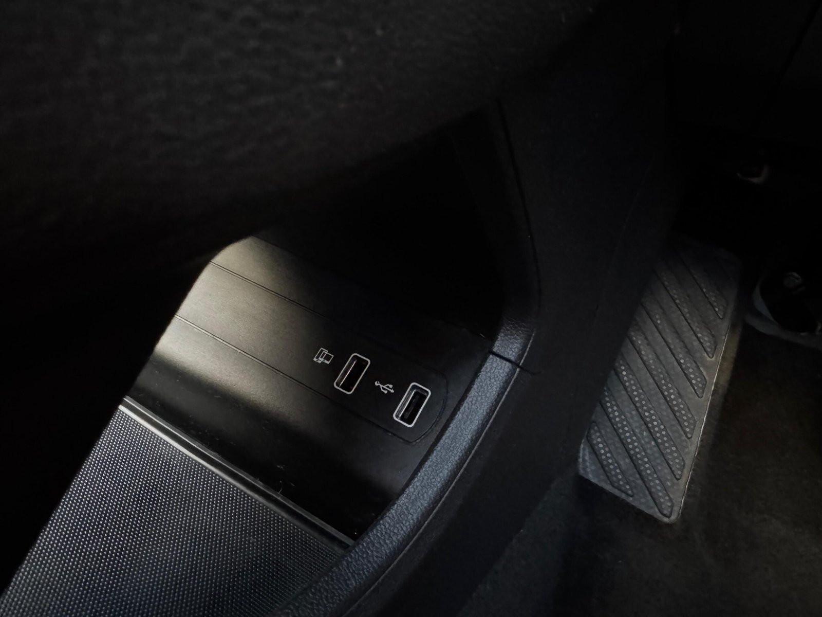 MG ZS – 44.5kWh Exclusive SUV