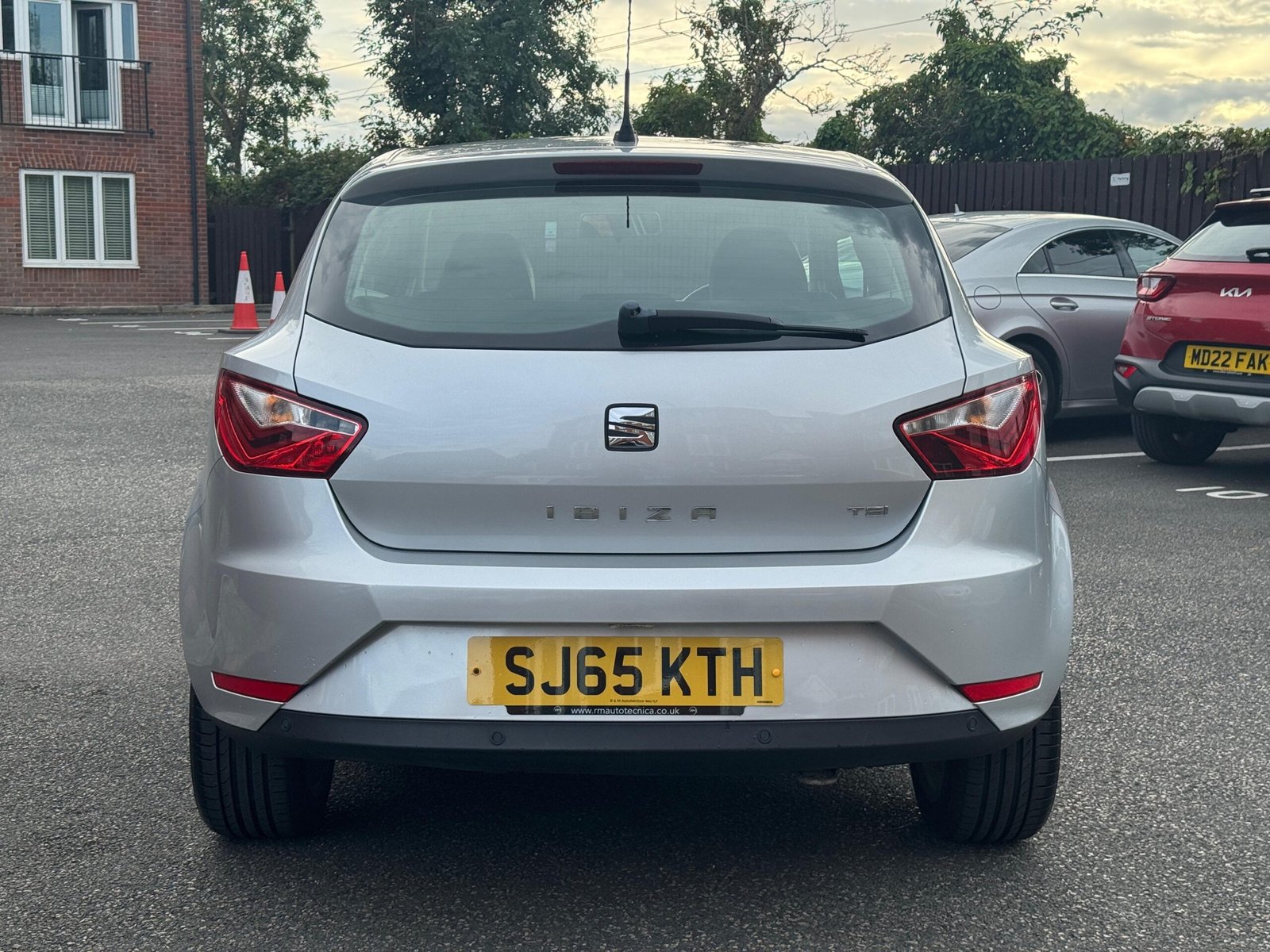 SEAT Ibiza – 1.2 TSI Connect Sport Coupe
