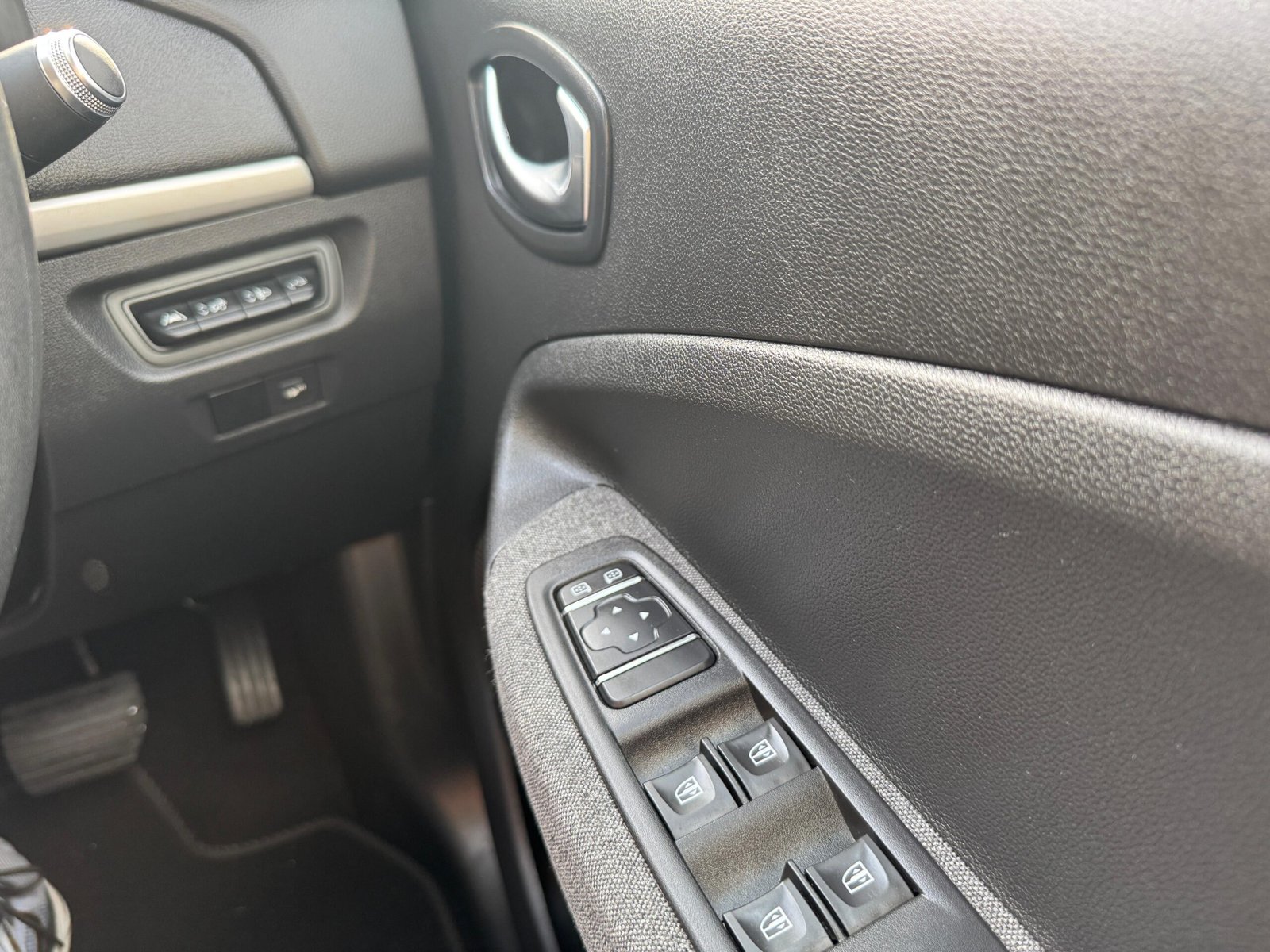 Renault Zoe – R135 52kWh Iconic