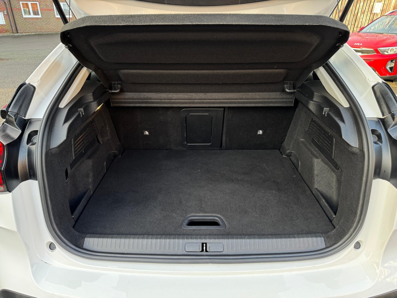 Citroen e-C4 – 50kWh Shine Plus