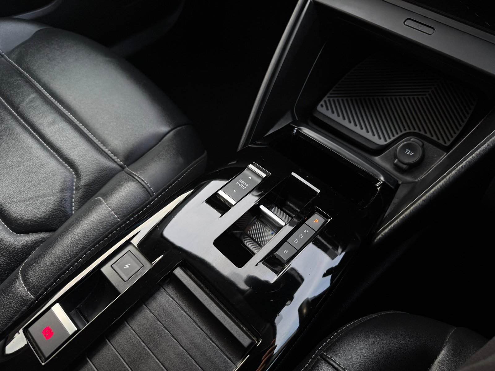 Citroen e-C4 – 50kWh Shine Plus