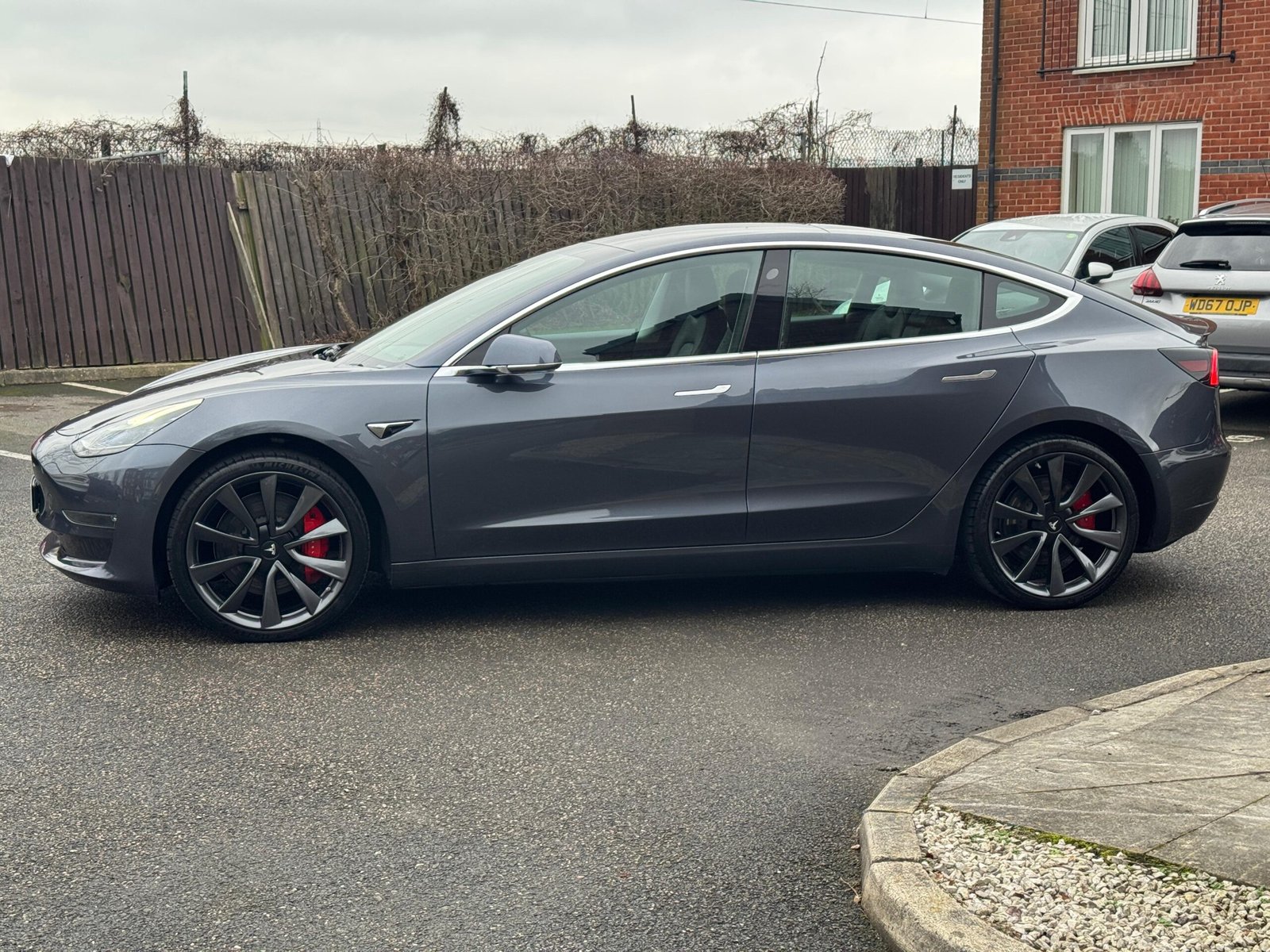 Tesla Model 3 – (Dual Motor) Performance  4WDE (Performance Upgrade) (449 bhp)
