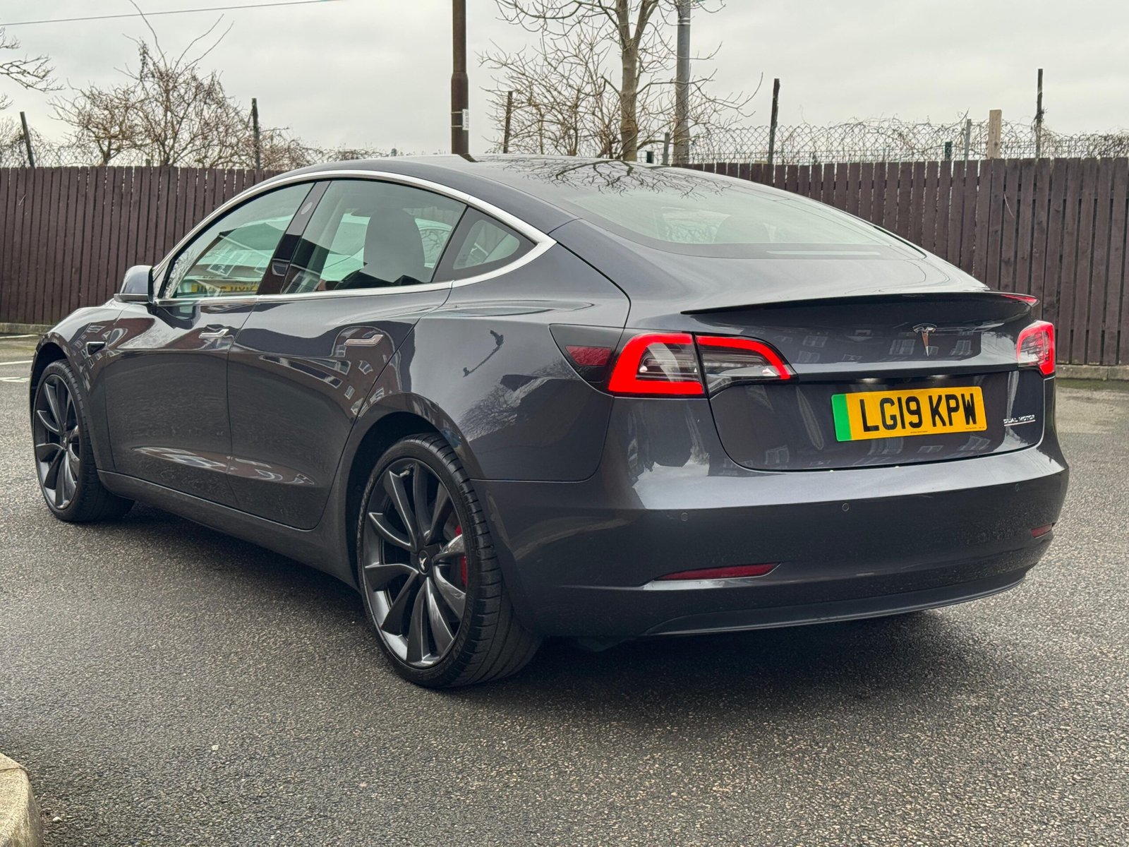 Tesla Model 3 – (Dual Motor) Performance  4WDE (Performance Upgrade) (449 bhp)