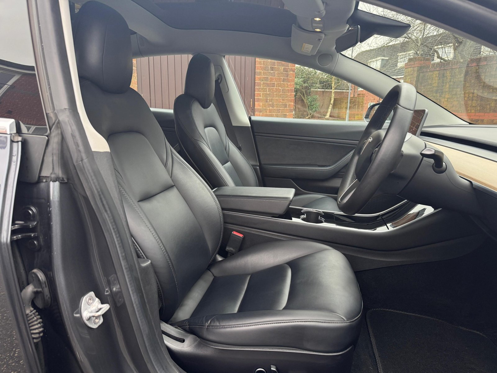 Tesla Model 3 – (Dual Motor) Performance  4WDE (Performance Upgrade) (449 bhp)