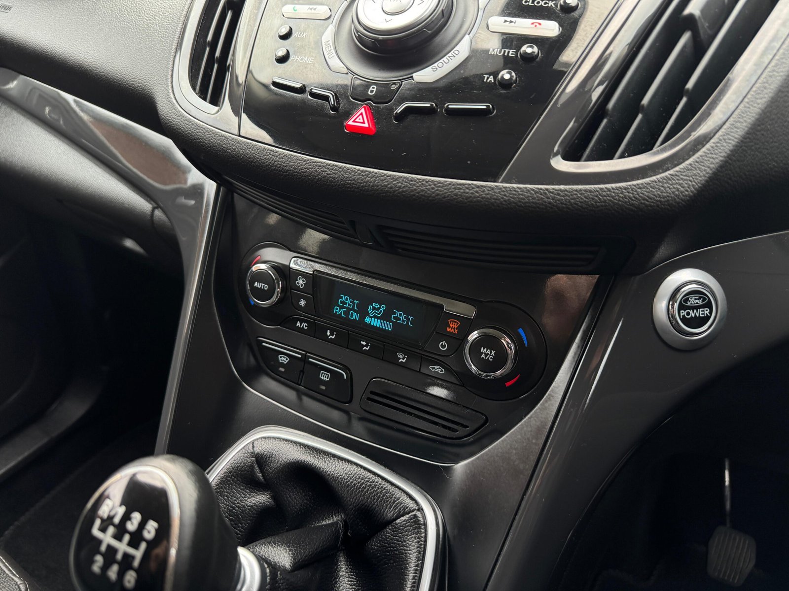 Ford Kuga – 2.0 TDCi Titanium AWD